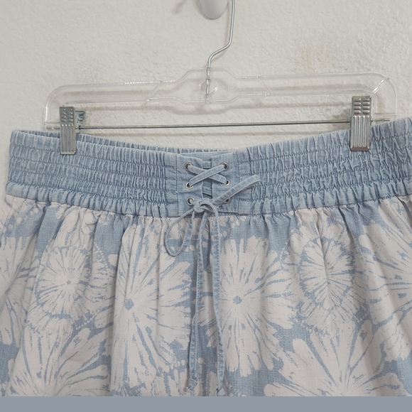 Fossil Light Denim Floral Elastic Waist Skirt Sz Medium - Picture 4 of 7
